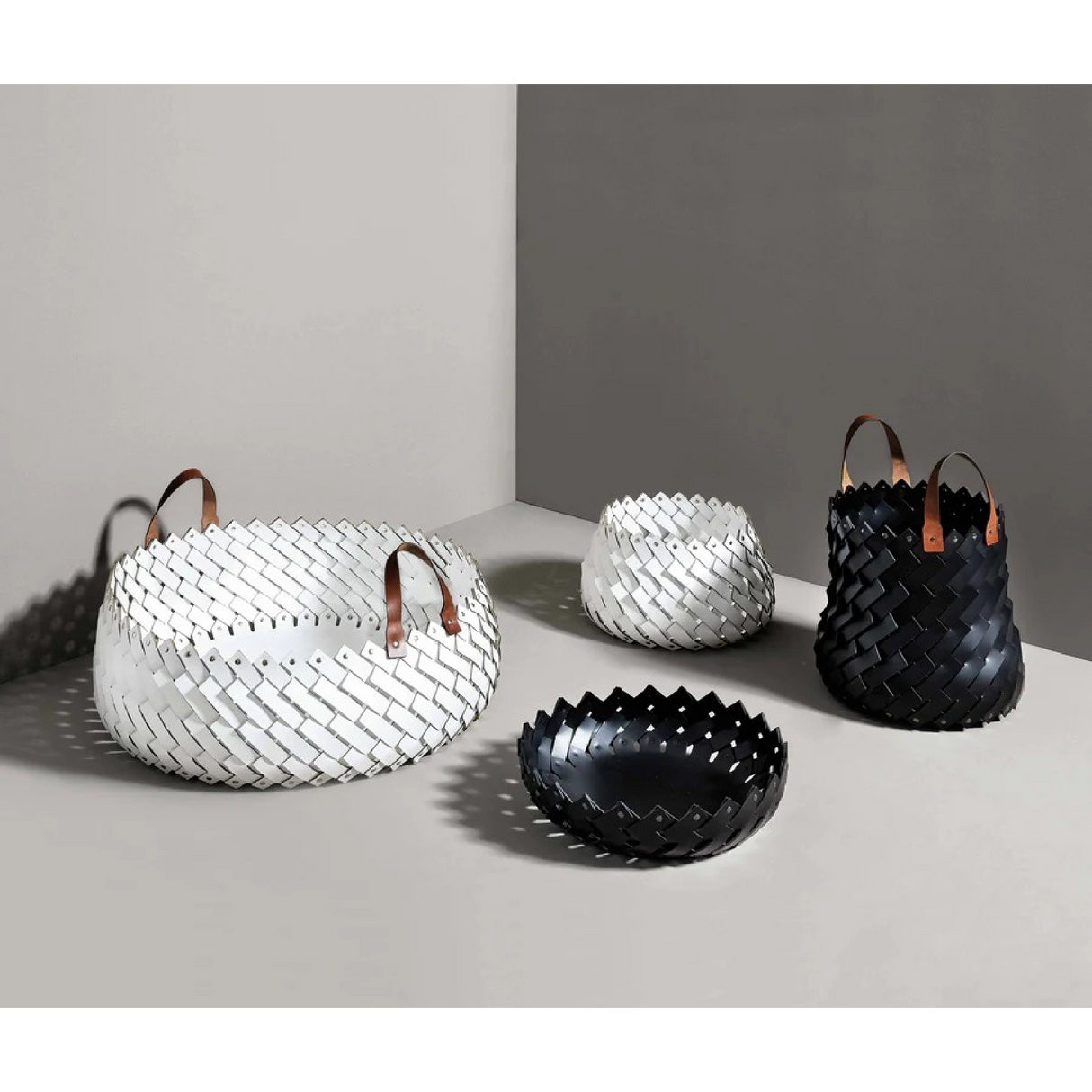 Leather Strips Short Basket | Pinetti Almeria | OROA.com