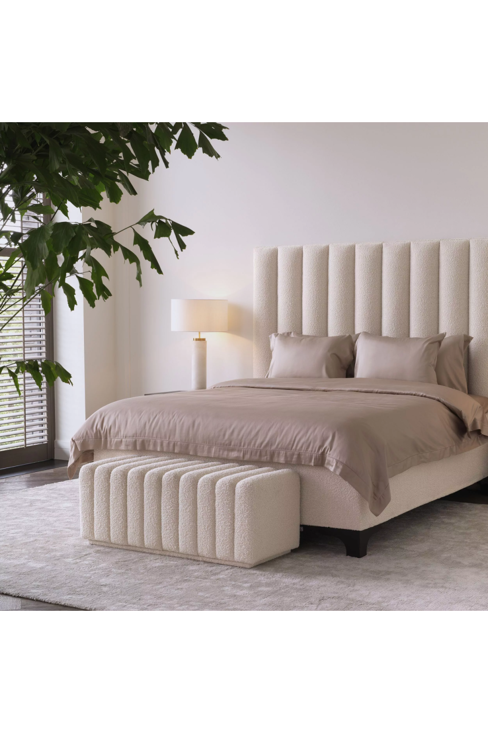 Handwoven Rug 7' x 10' | Eichholtz Liam | Oroa.com