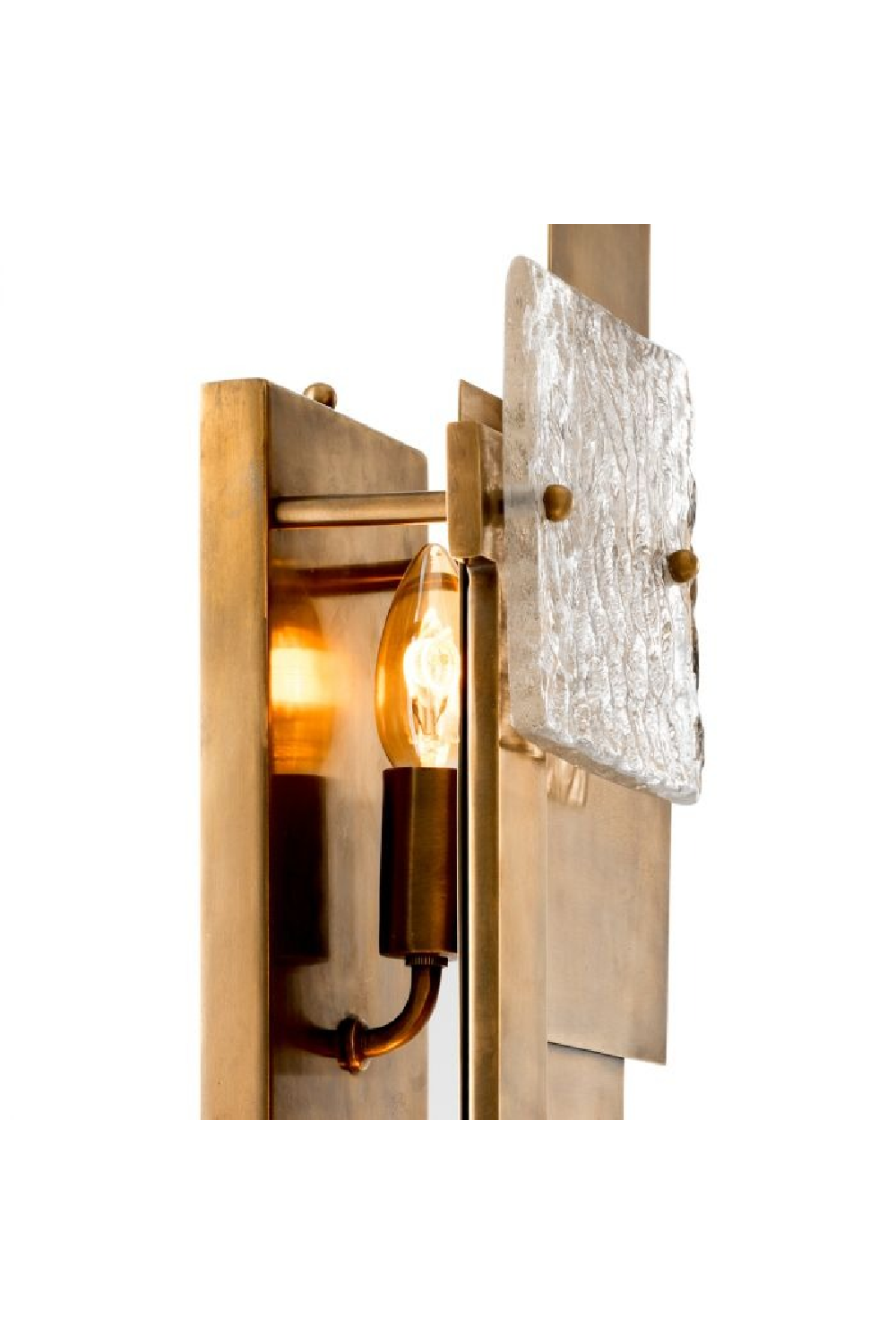 Layered Vintage Brass Wall Lamp | Eichholtz Langham | Oroa.com