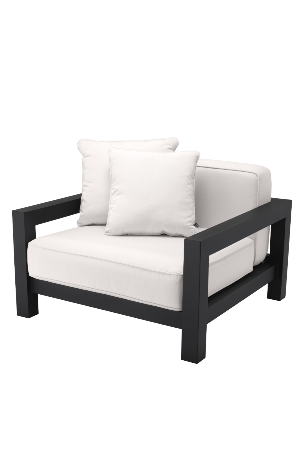 Sunbrella Outdoor Lounge Chair | Eichholtz Cap-Antibes | Oroa.com