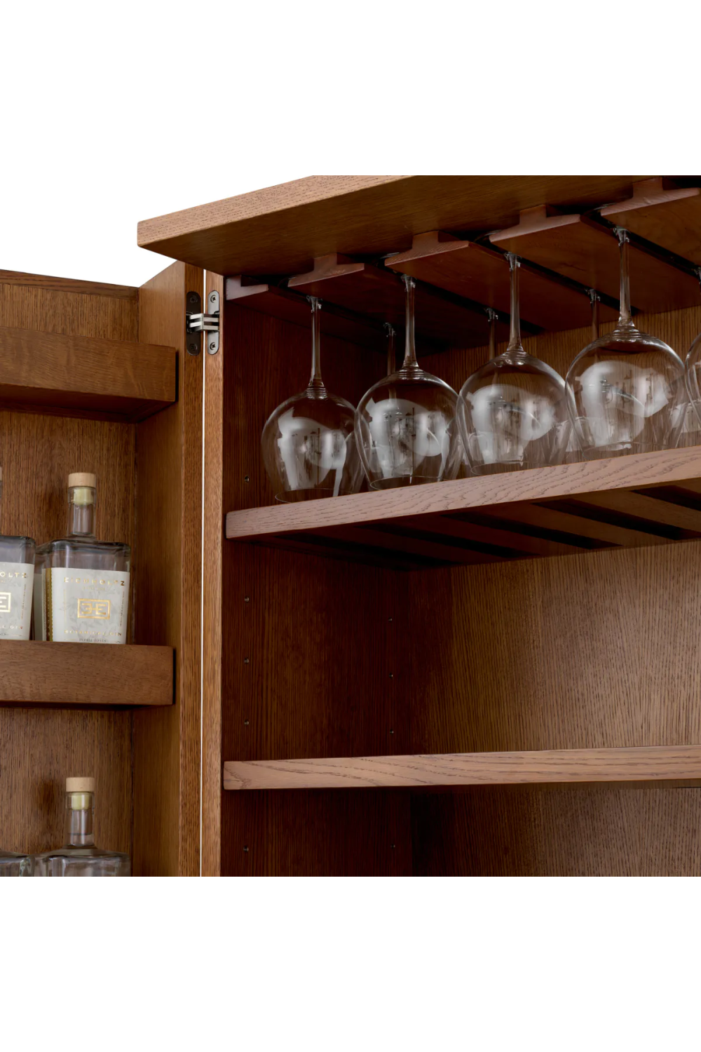 Caramel Oak 2-Door Bar Cabinet | Eichholtz Borchard | Oroa.com