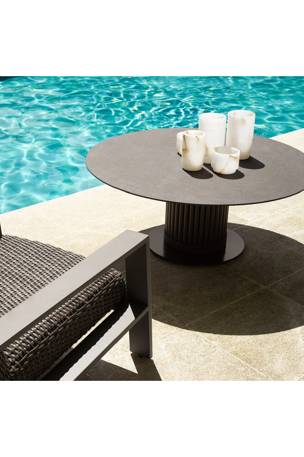 Ceramic Round Coffee Table | Eichholtz Volterra | Oroa.com