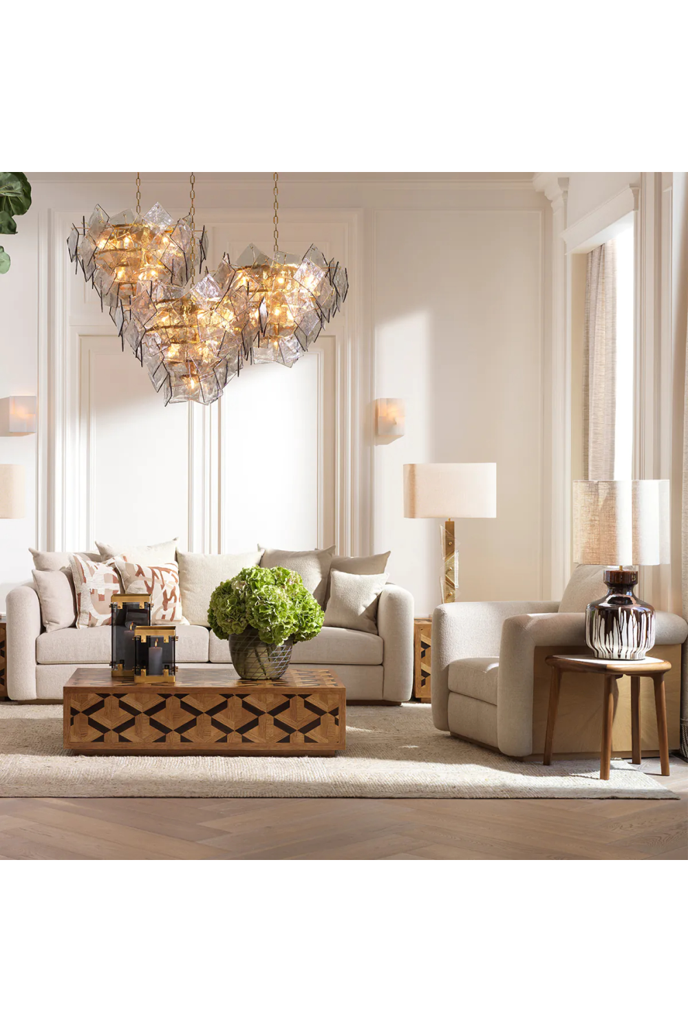 Solid Mahogany Side Table | Eichholtz Wilma | Oroa.com