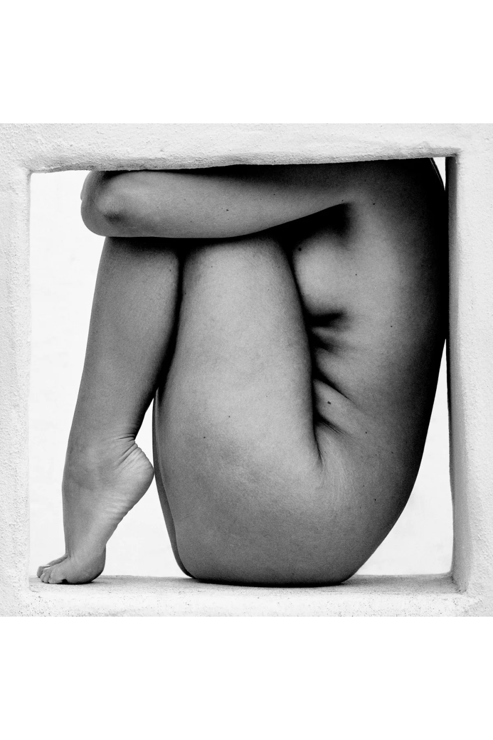 Feminine Body Art Print | Eichholtz Cherche Moi | Oroa.com