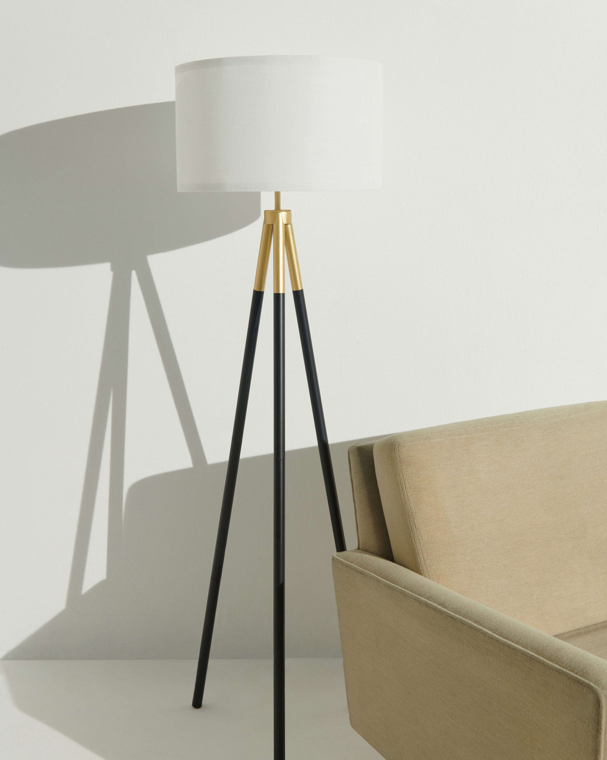 Modern Tripod Floor Lamp - OROA