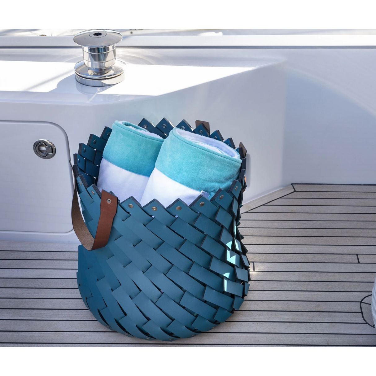 Leather Strips Basket with Handles M | Pinetti Almeria | OROA.com