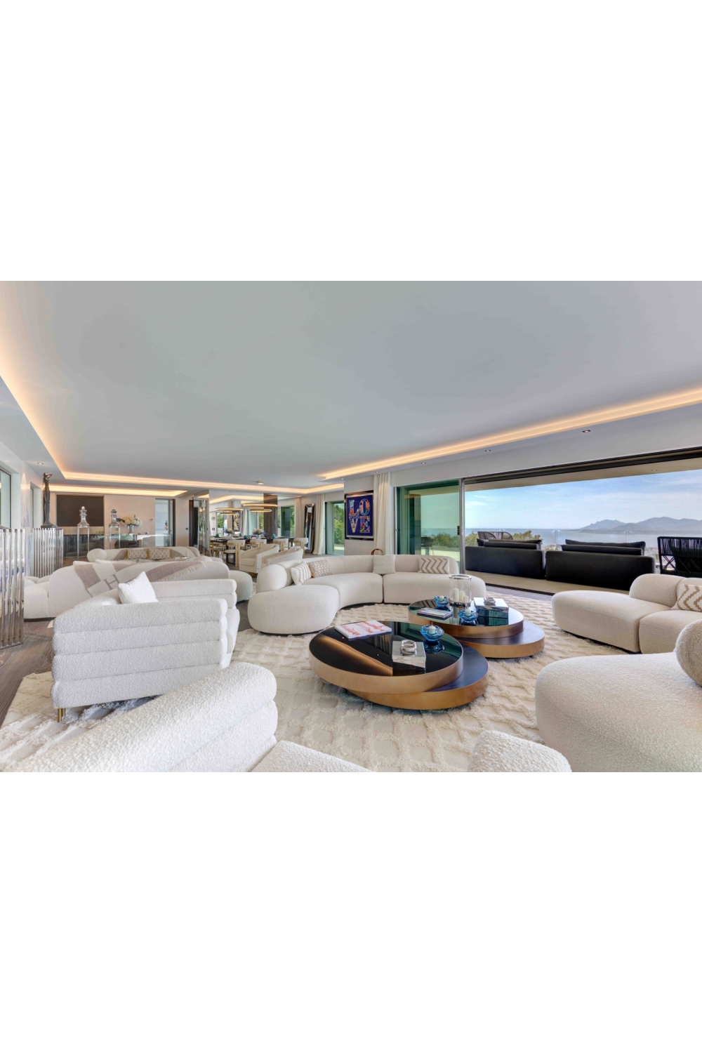 Curved Modern Sofa Large | Eichholtz Björn | Oroa.com