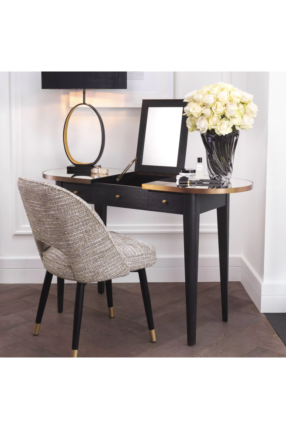 Cut-Out Dining Chairs (2) | Eichholtz Cliff | Oroa.com