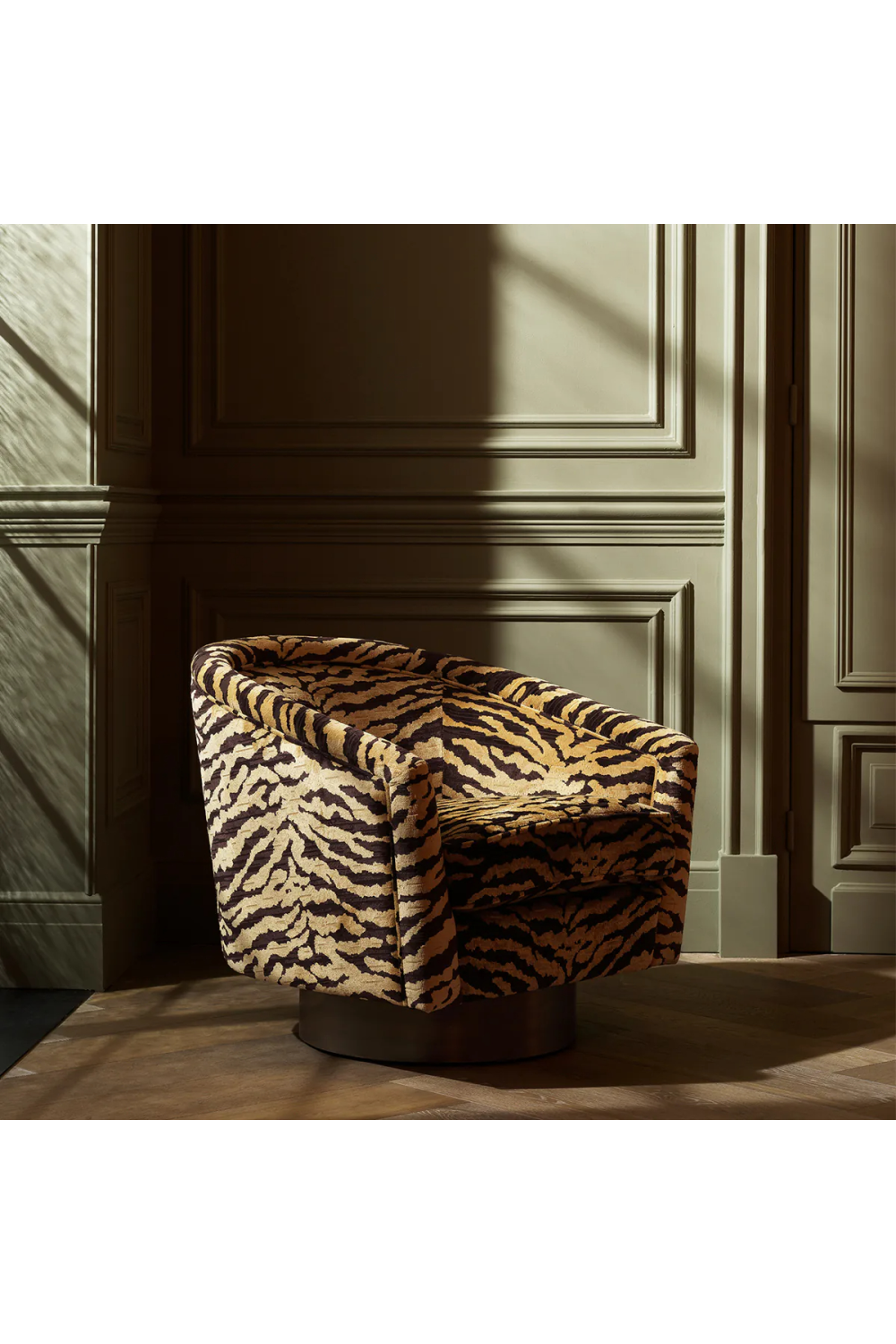 Tiger Print Swivel Chair | Eichholtz Catene | Oroa.com