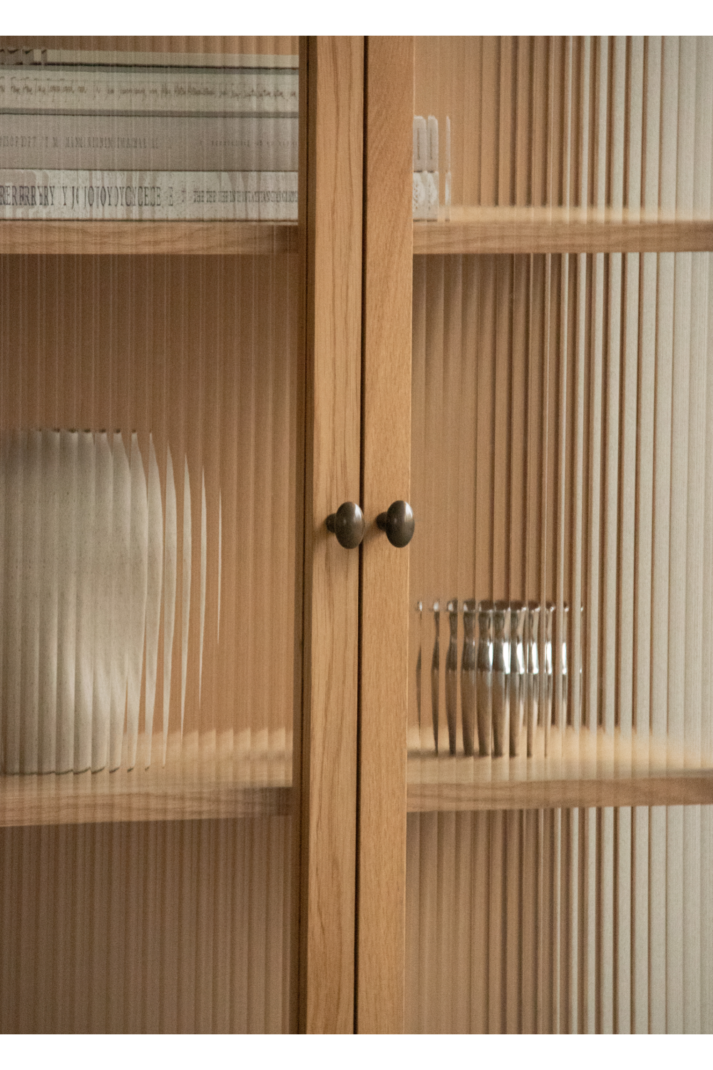 Reeded Glass 2-Door Cabinet | Audo Copenhagen Curiosity | Oroa.com