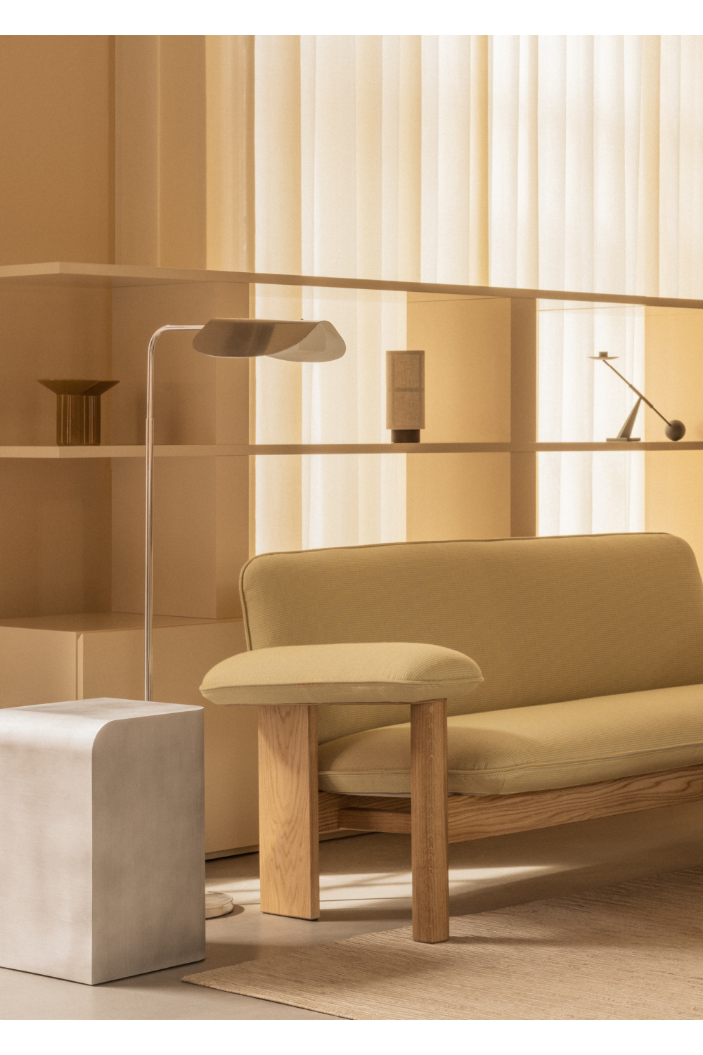 Curved Aluminum Side Table | Audo Copenhagen Volume | Oroa.com