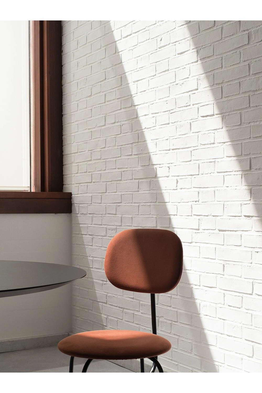 Minimalist Upholstered Dining Chair | Audo Copenhagen Afteroom | Oroa.com