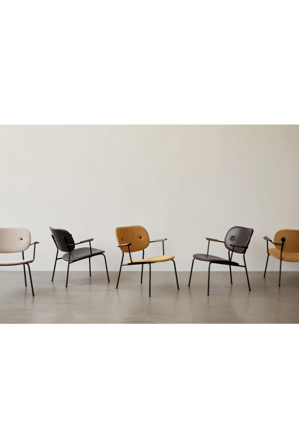 Upholstered Oak Lounge Chair | Oroa.com