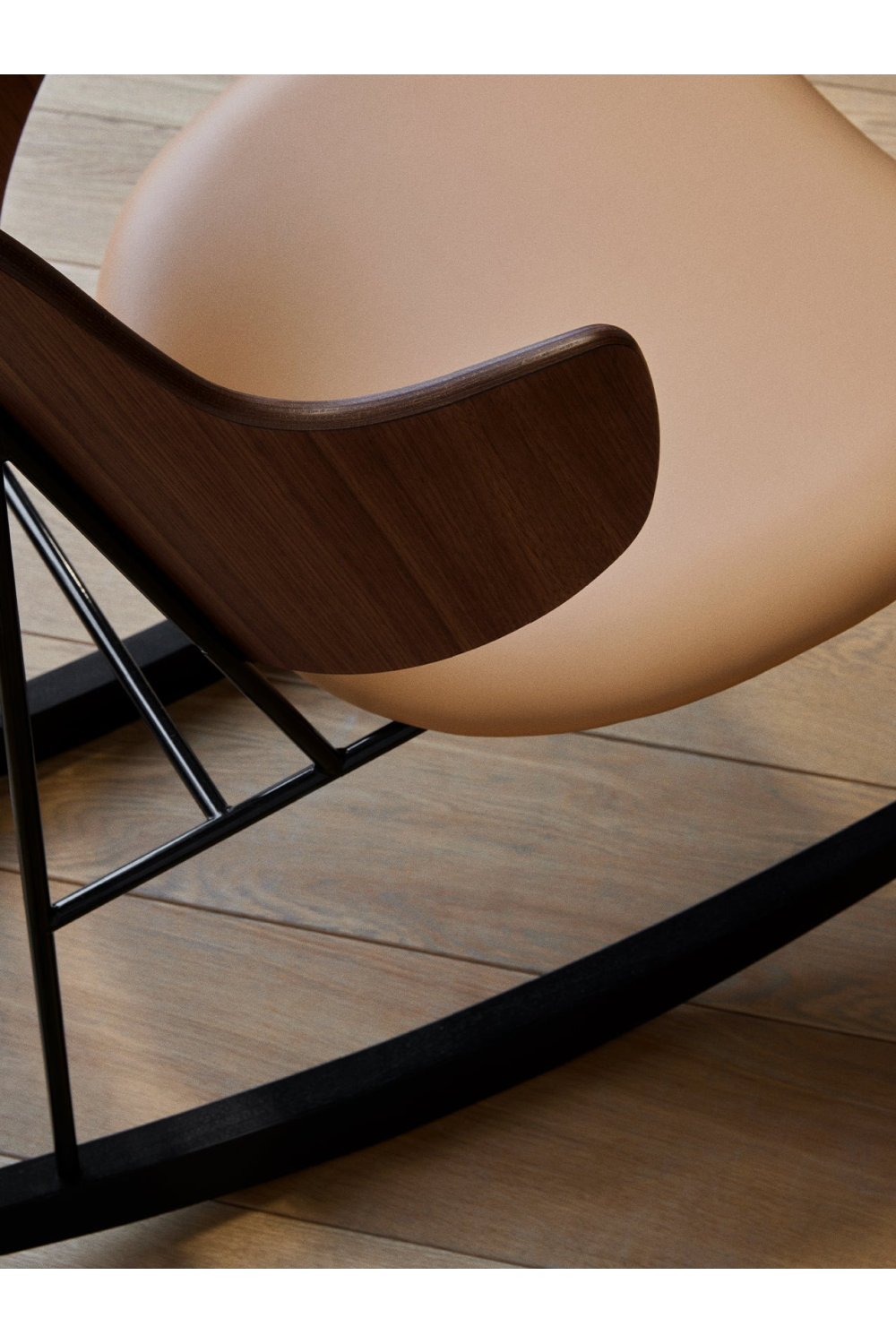 Wooden Back Rocking Chair | Audo Copenhagen The Penguin | Oroa.com