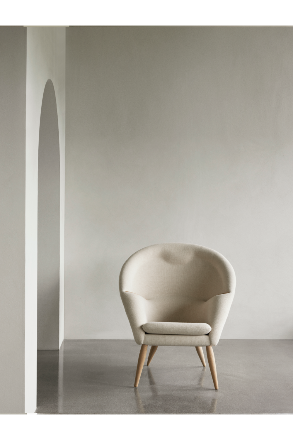 Lounge Chair with Headrest | Audo Copenhagen Oda | Oroa.com