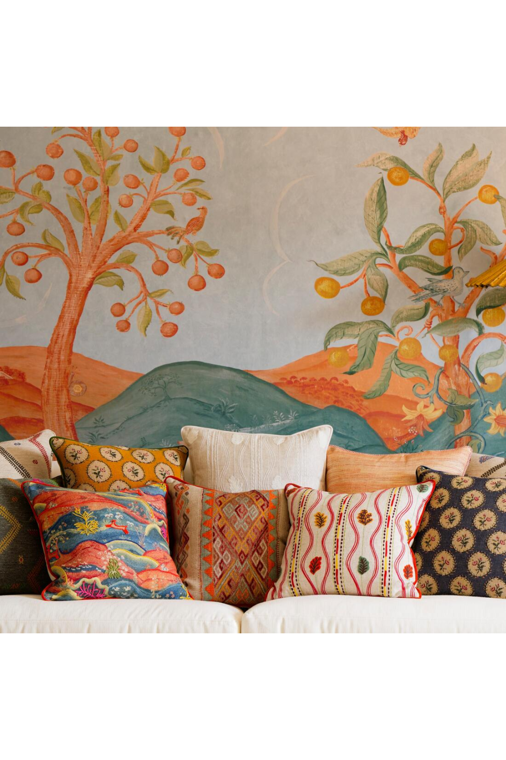 Floral Medallion Woven Cushion | Oroa.com