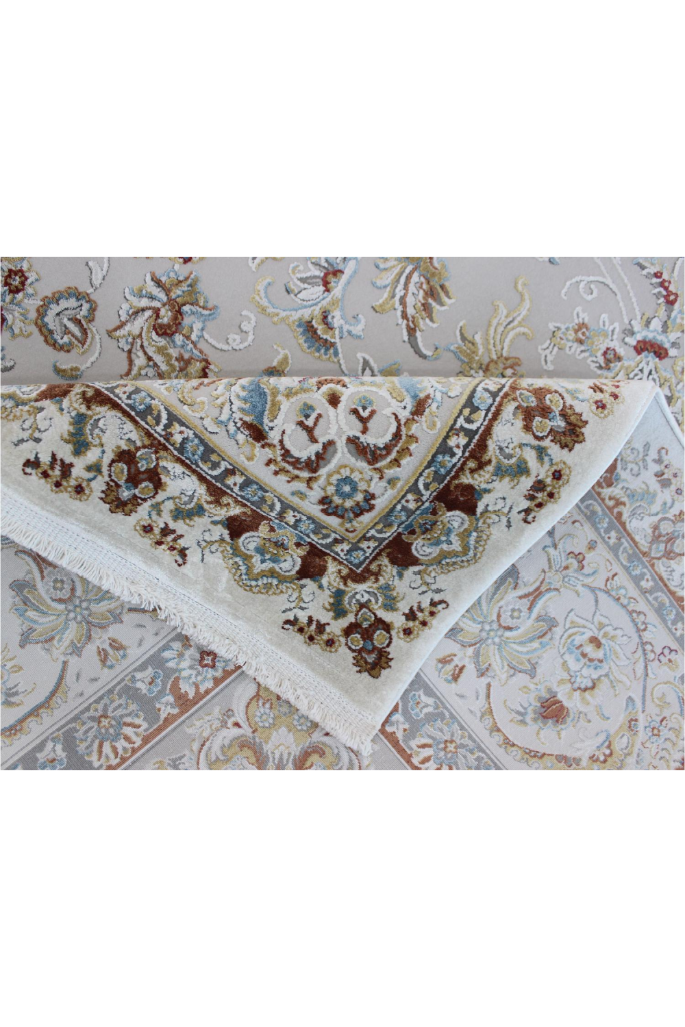 Medallion Design Persian Rug | Andrew Martin Jaslynn | Oroa.com