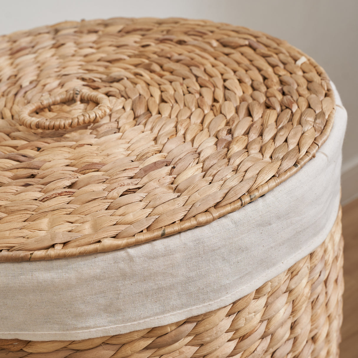 Brown Round Water Hyacinth Laundry Hamper | OROA