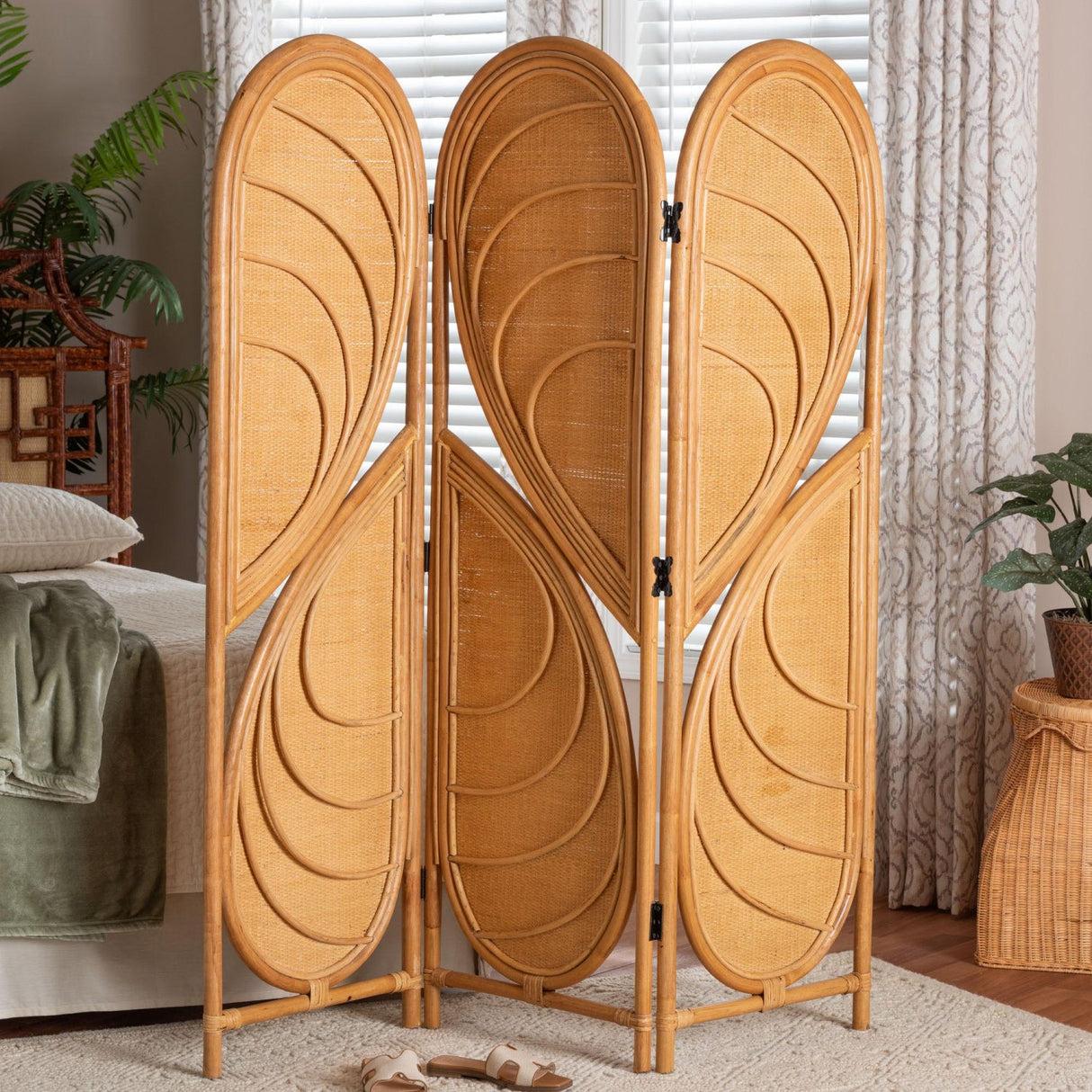 Modern European furniture - Rattan Tri-Fold Room Divider - www.oroa.com