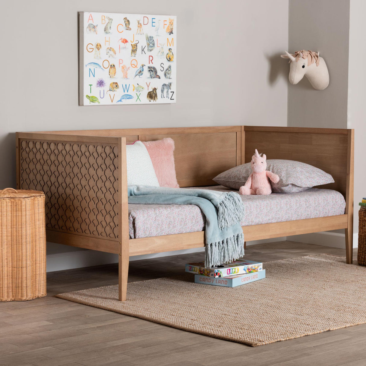 Modern European furniture - Modern Wood Daybed - www.oroa.com