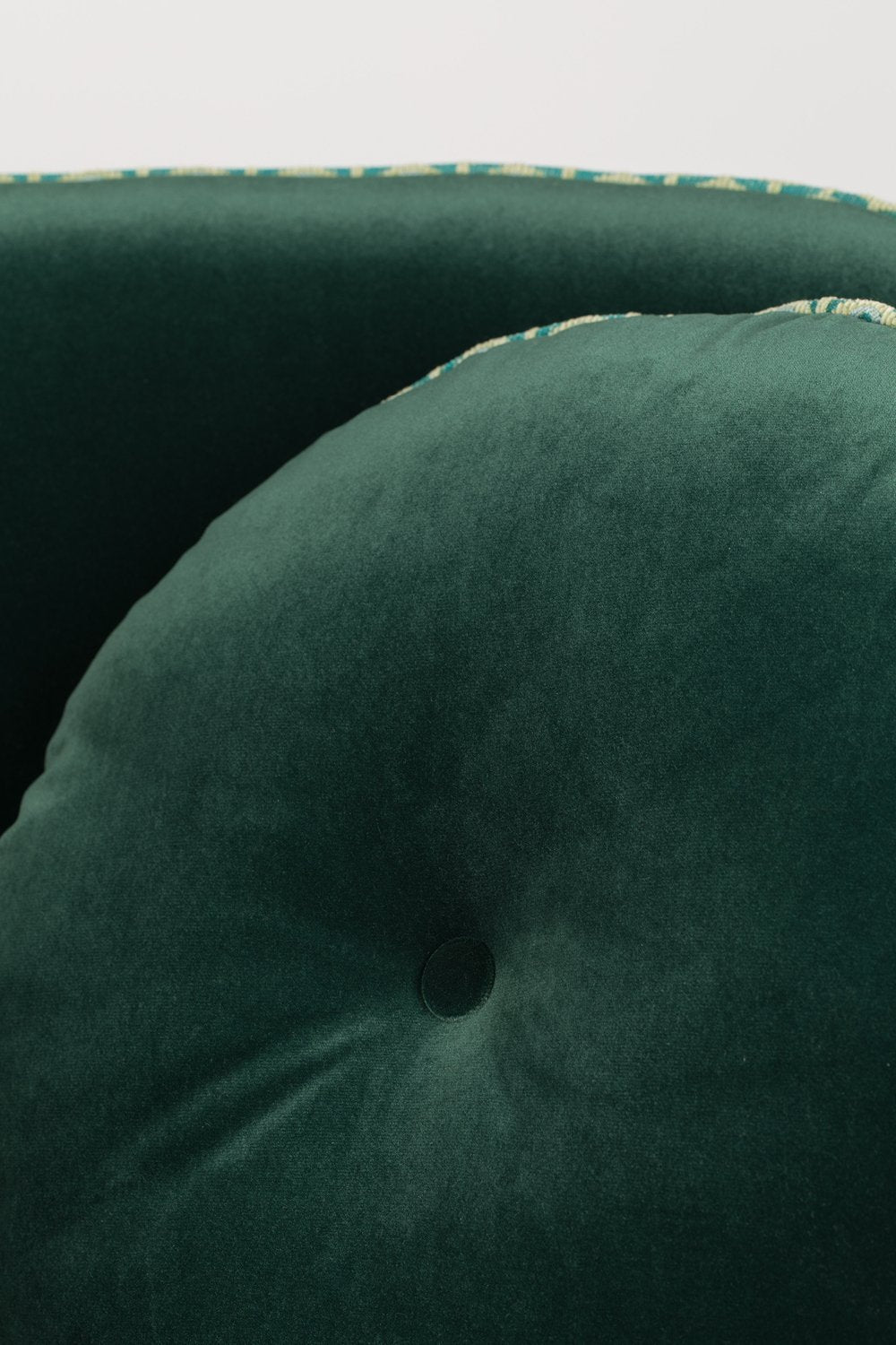 Velvet Swivel Lounge Chair | Bold Monkey Sassy Granny | Oroa.com