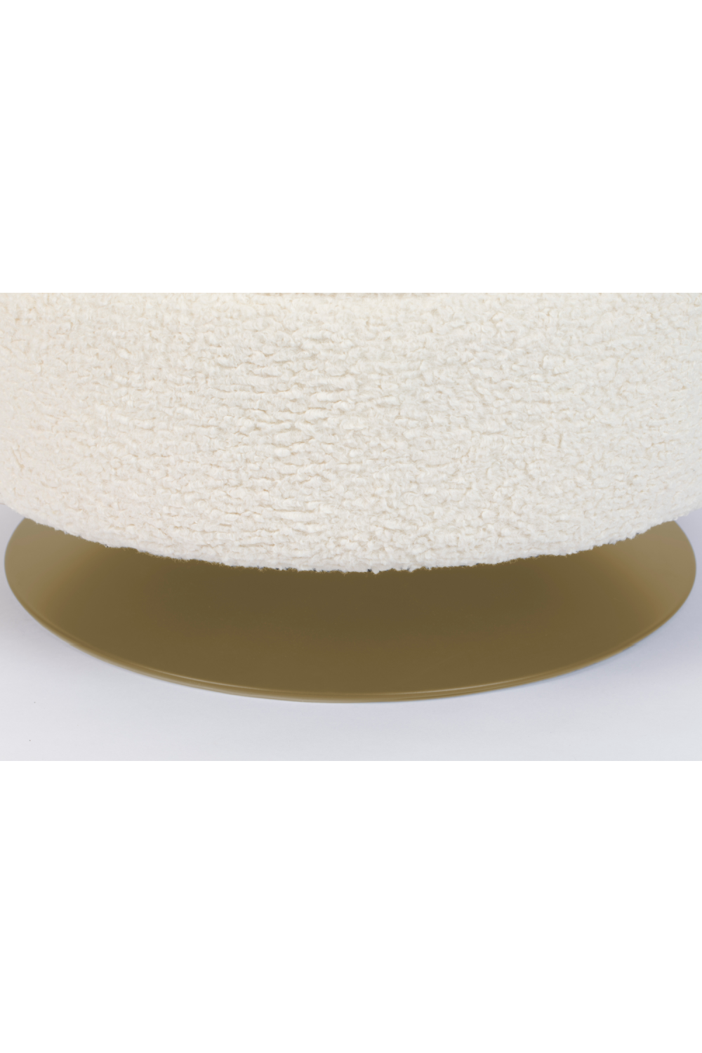 Modern Scalloped Lounge Chair | Bold Monkey | OROA.com