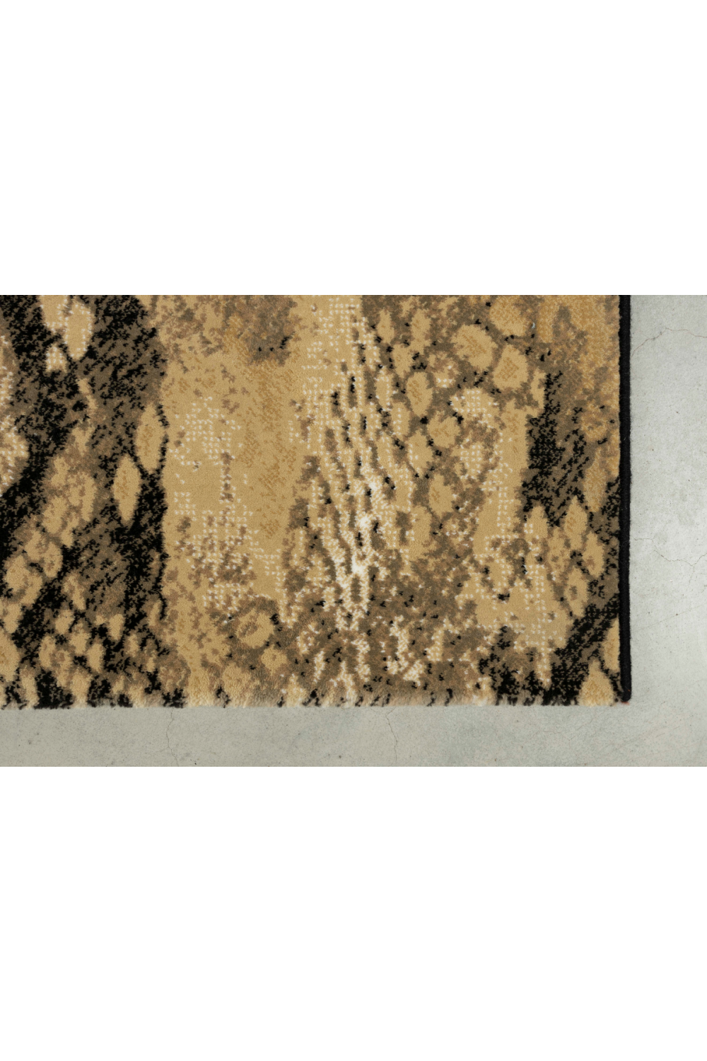 (Open box) Snake Skin Area Rug | Bold Monkey Keep Your Enemies Closer | Oroa.com