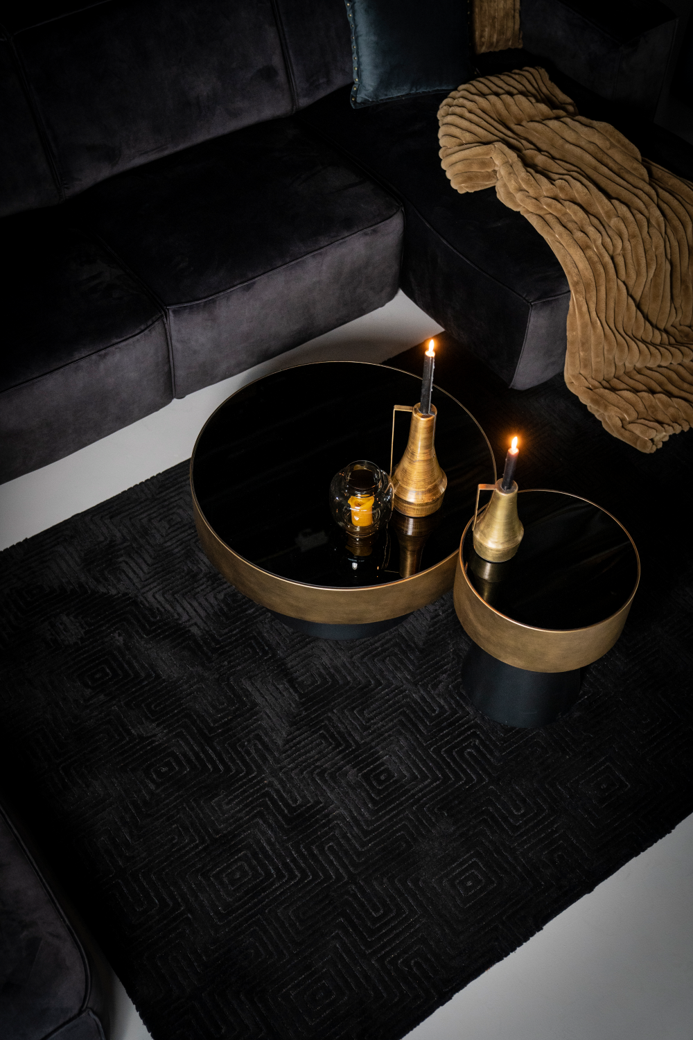 Contemporary Round Coffee Table | Oroa.com