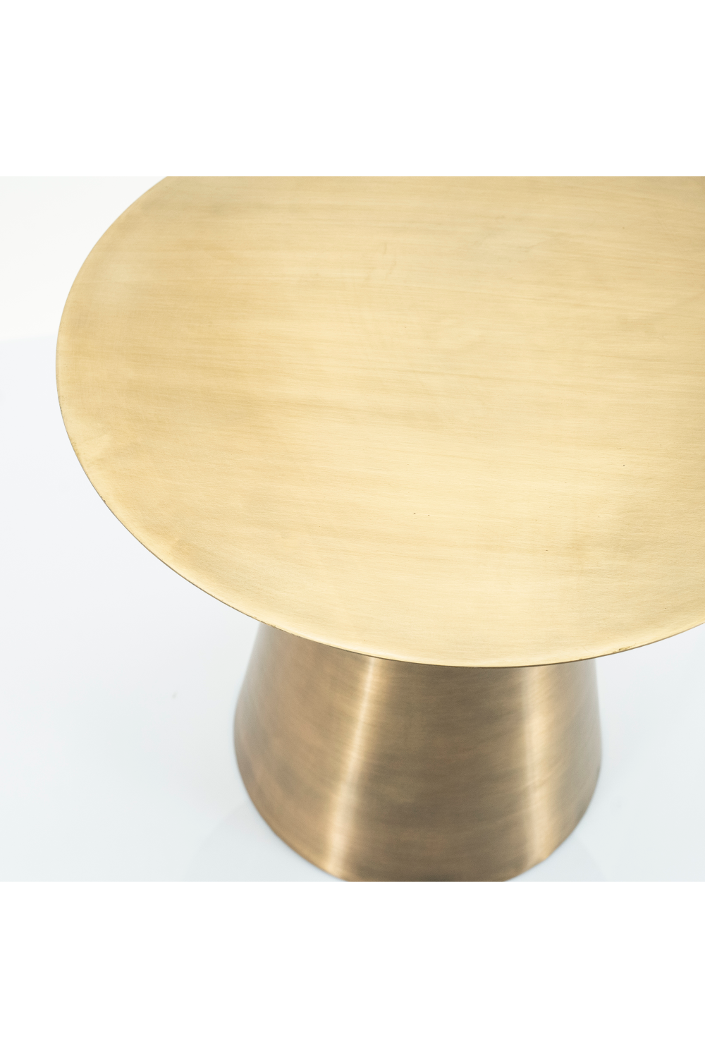 Brass Pedestal Side Table | By-Boo Mastic | Oroa.com