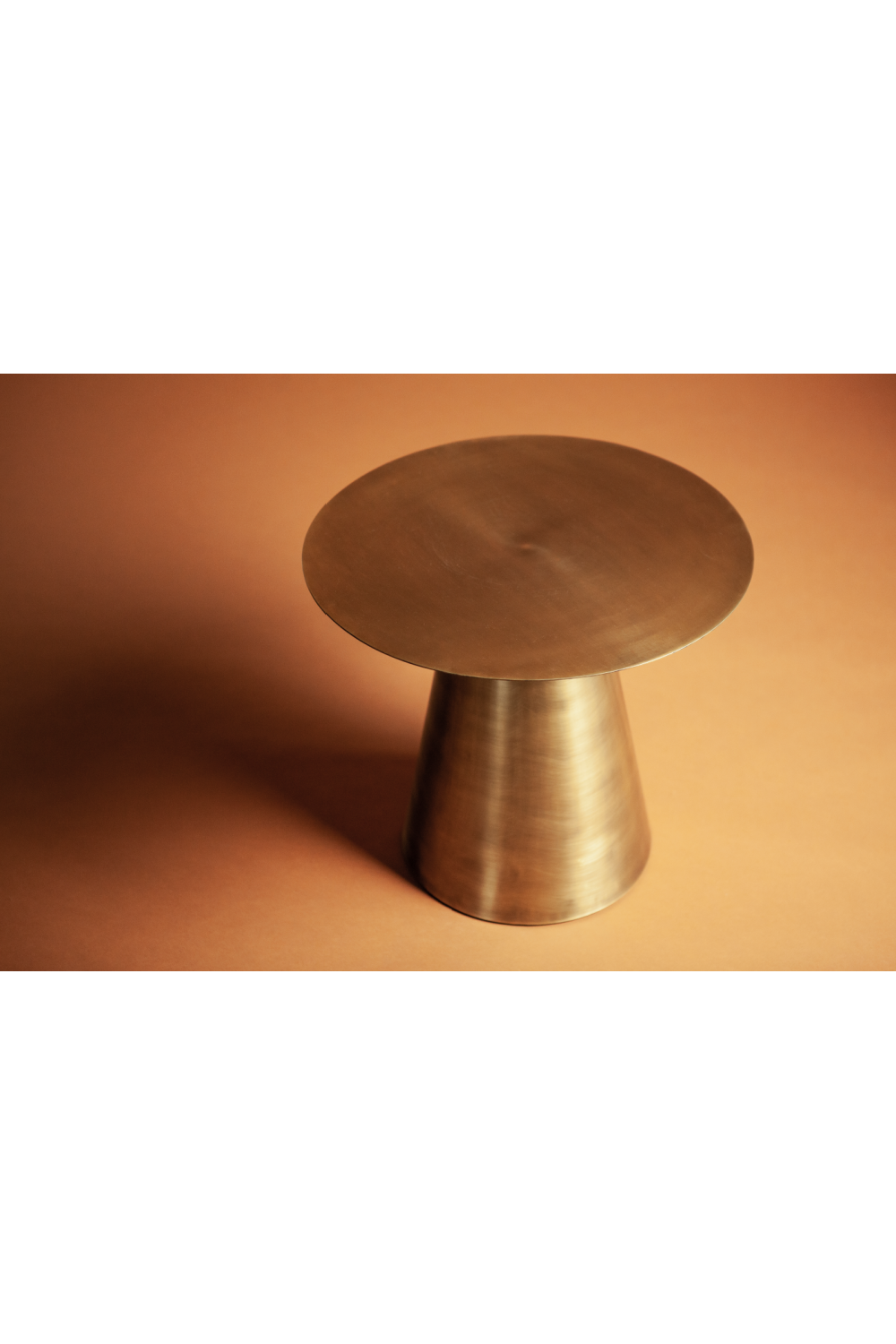 (Open box) Brass Pedestal Side Table | By-Boo Mastic | Oroa.com