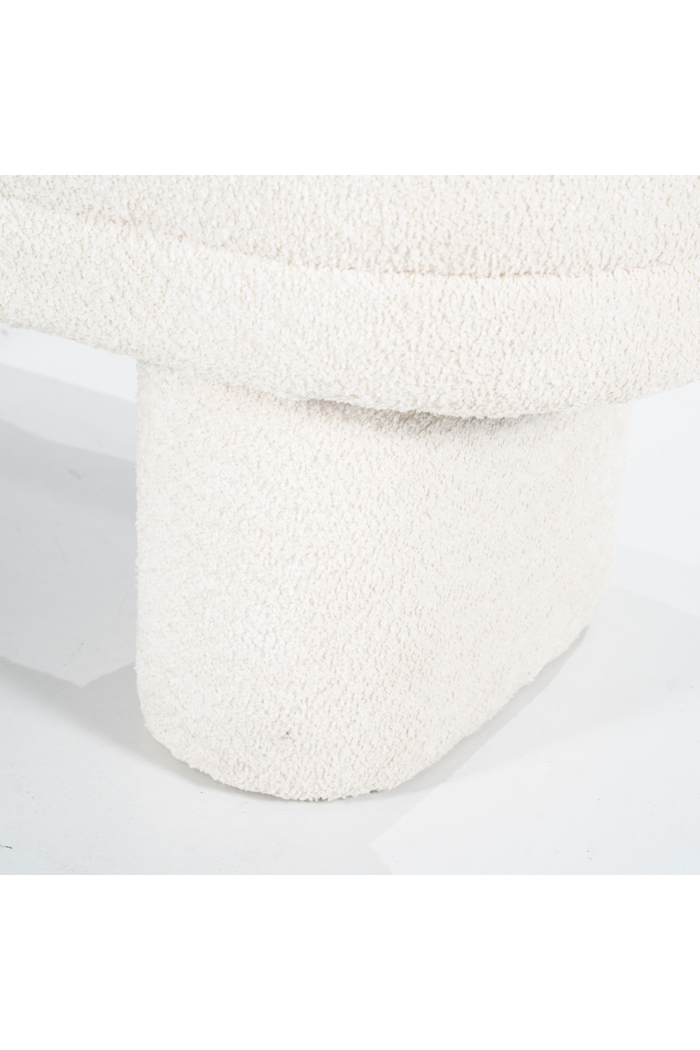 Upholstered Oval Bench | Oroa.com