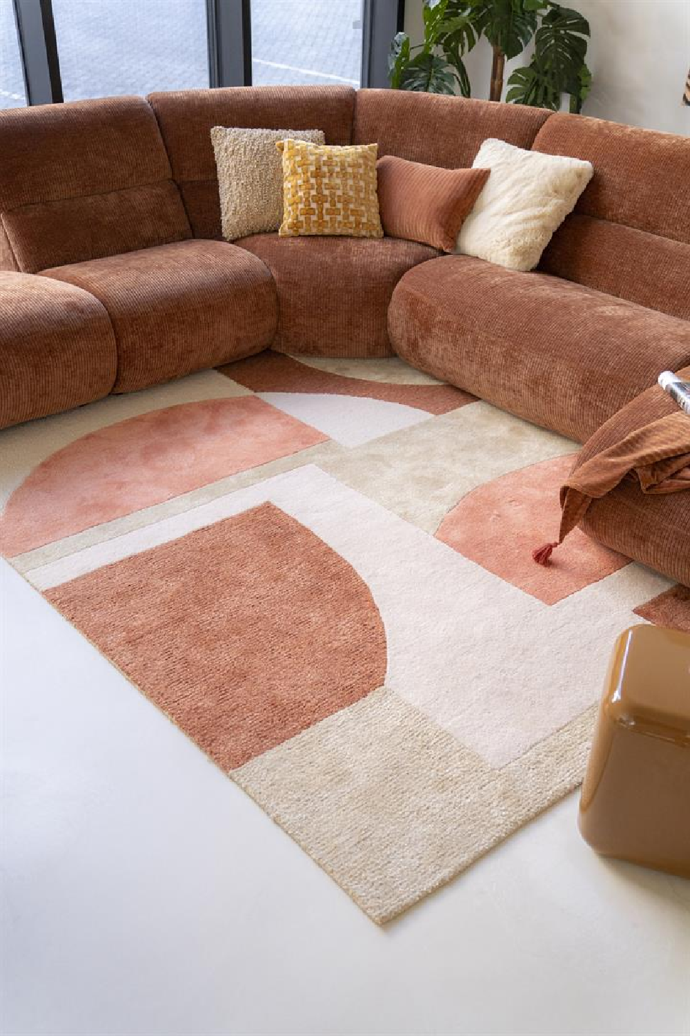 Patterned Wool Rug 6' x 10' | Oroa.com
