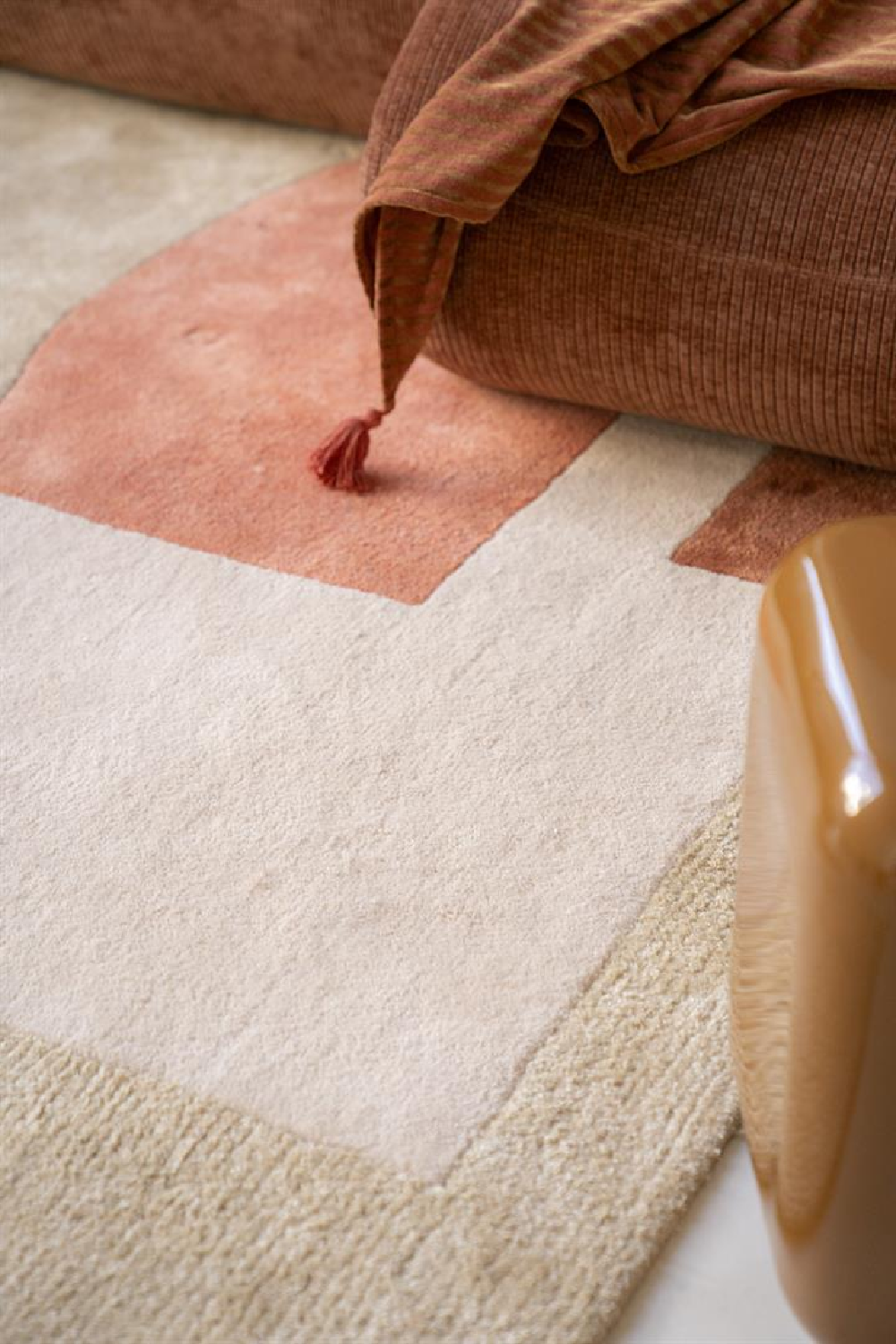 Patterned Wool Rug 6' x 10' | Oroa.com