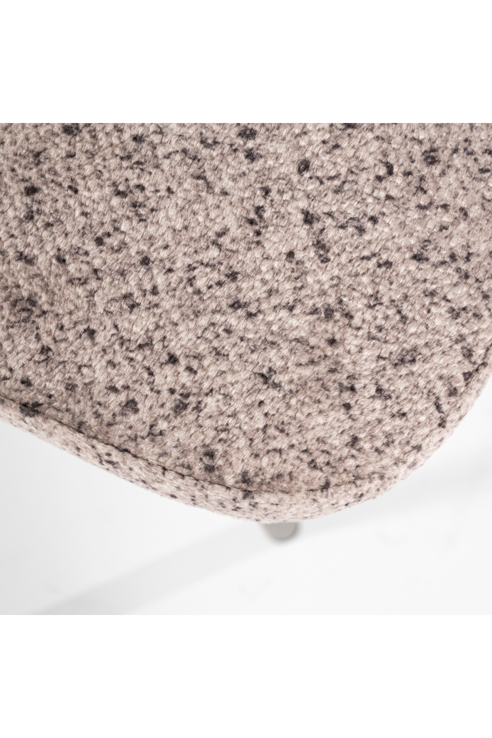 Modern Minimalist Lounge Chair | By-Boo Jari | OROA.com