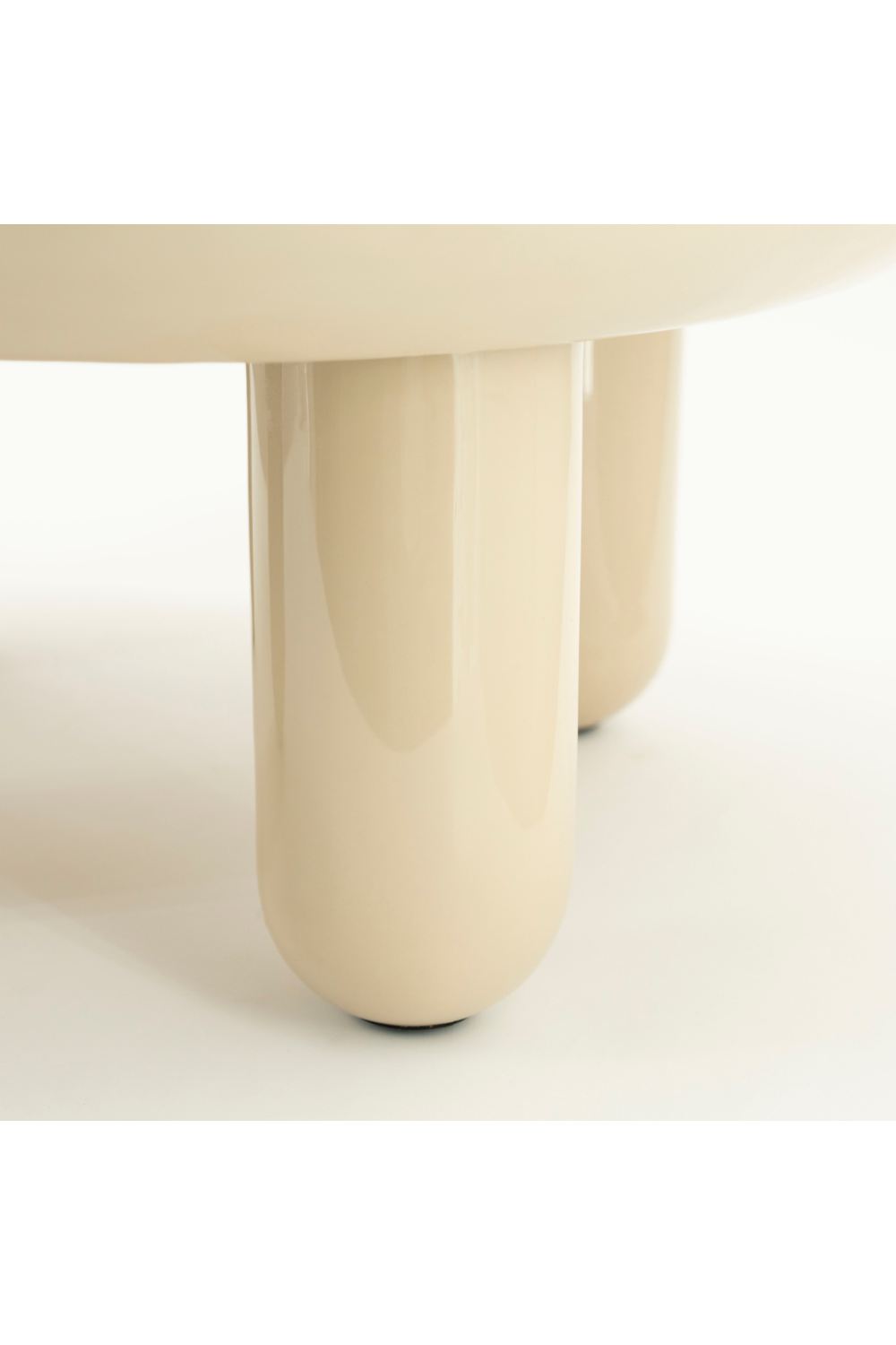 Glossy Iron Round Coffee Table | Oroa.com