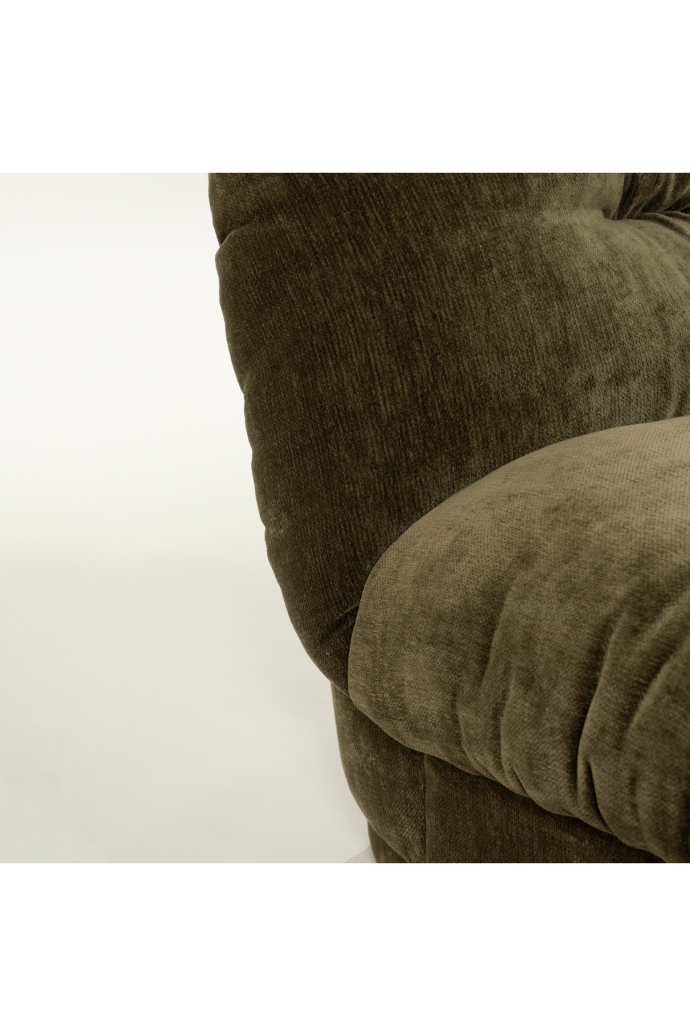 Fully-Upholstered Wrinkled Lounge Chair | By-Boo Nook | Oroa.com