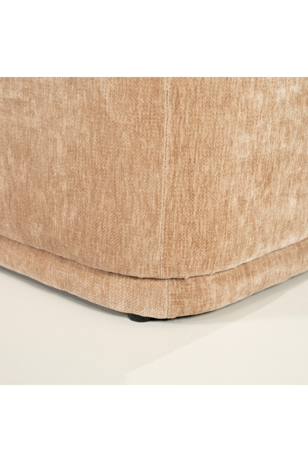 Fully-Upholstered Cushion Bench | Oroa.com