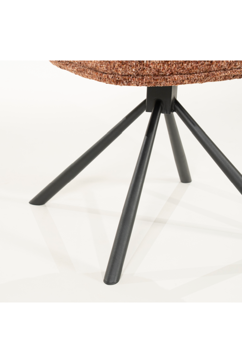 Starburst Base Dining Chair | By-Boo Ferre | Oroa.com