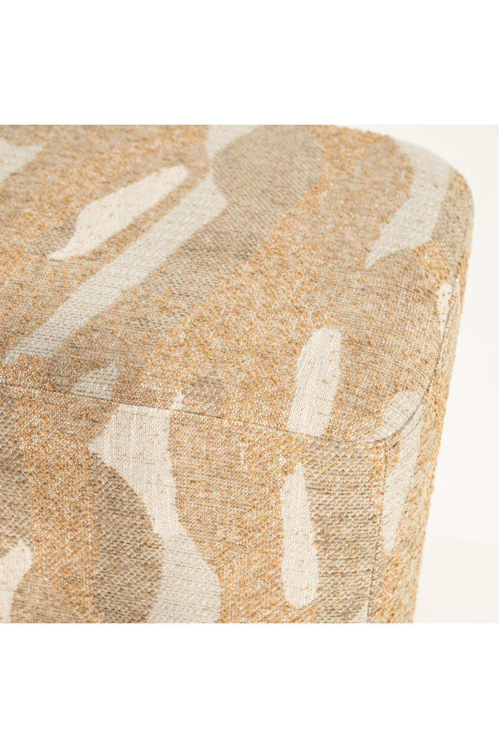 Square Tufted Lounge Chair | By-Boo Hive | Oroa.com