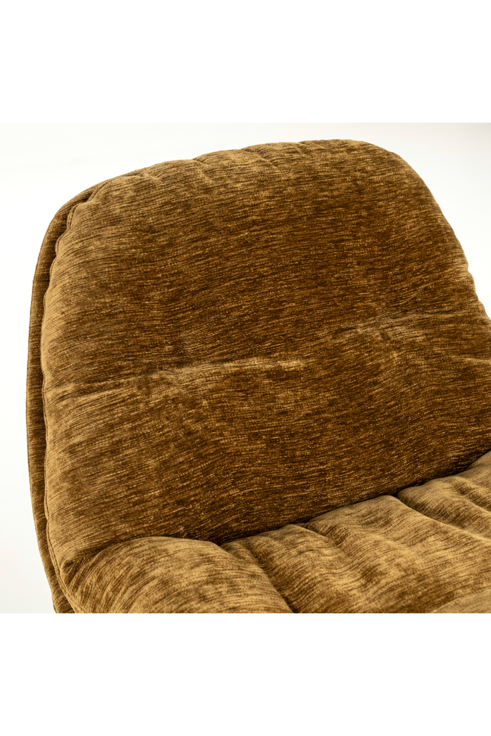 Padded Swivel Lounge Chair | Oroa.com