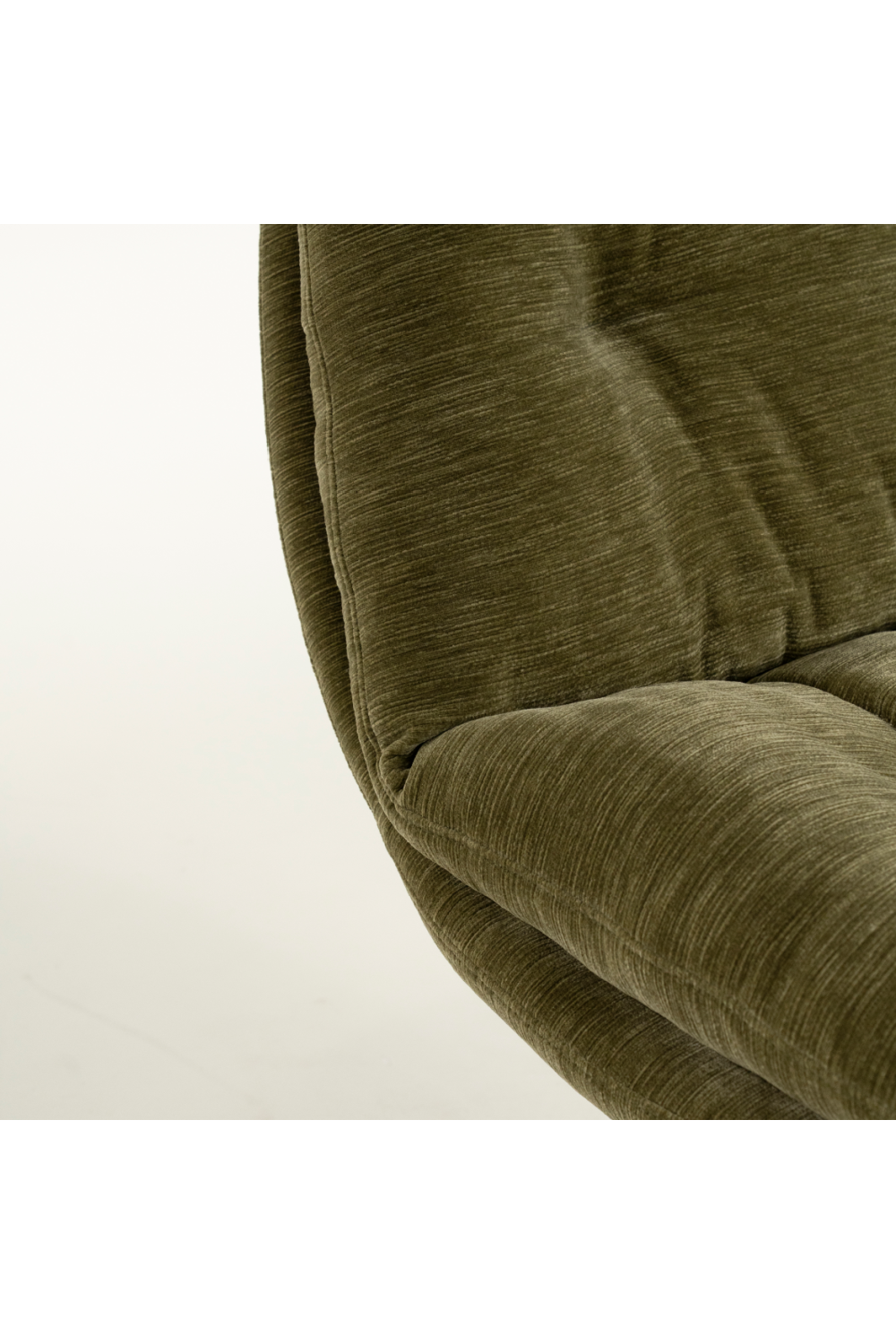 Padded Swivel Lounge Chair | By-Boo Tromba | Oroa.com