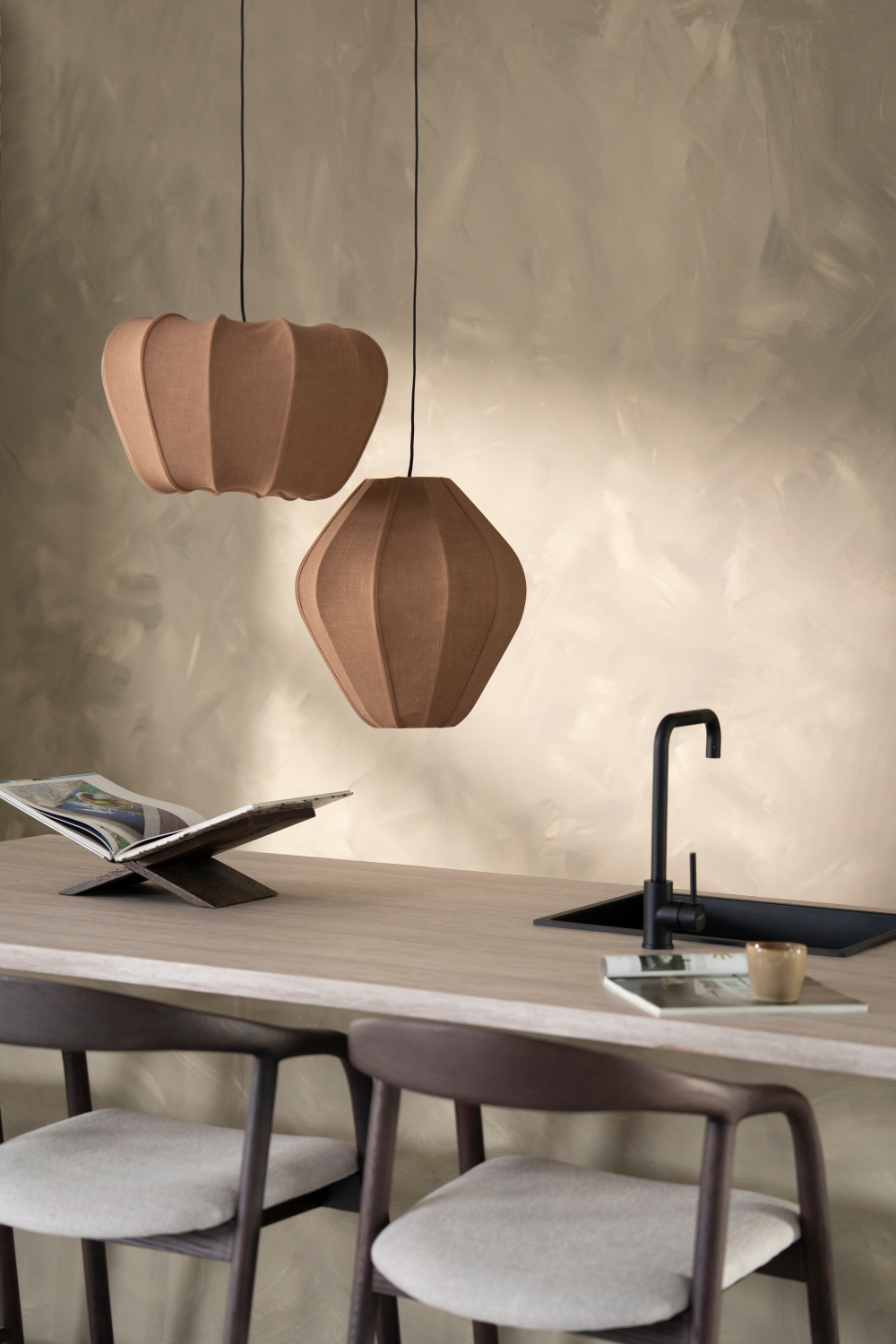 Lobed Fabric Pendant Lamp | Oroa.com