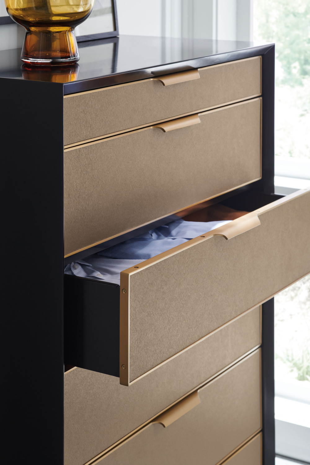 Mid-Century Modern Drawer Unit | Caracole Wrap It Up | Oroa.com