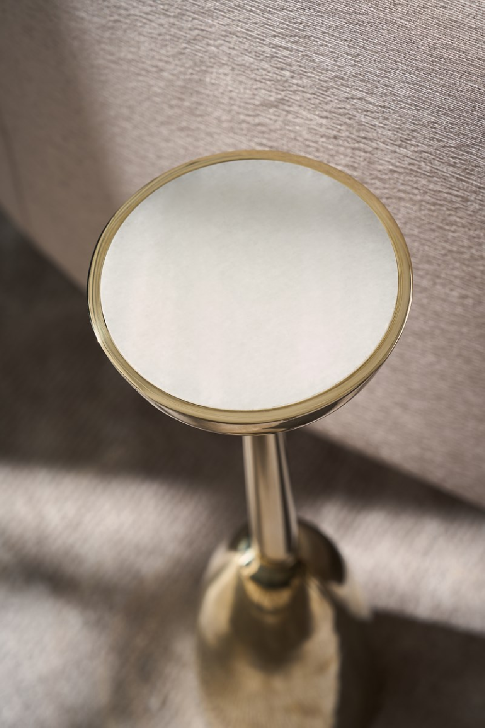 Gold Modern Side Table | Caracole Gamma | Oroa.com