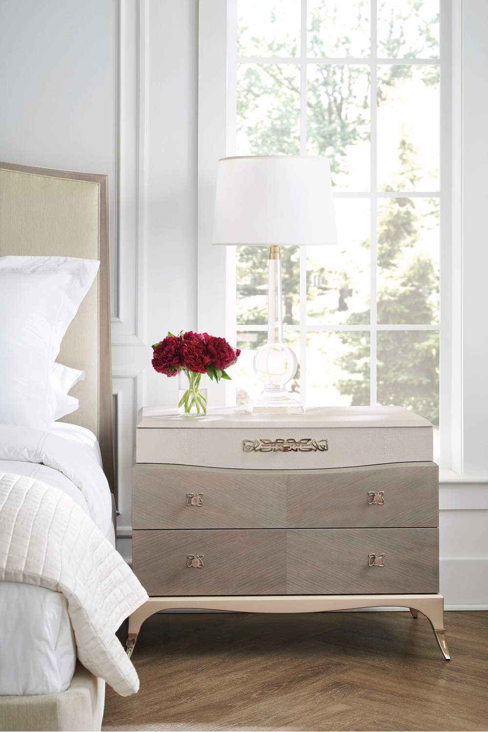 Cream Chenille Modern Bed | Caracole Crescendo | Oroa.com