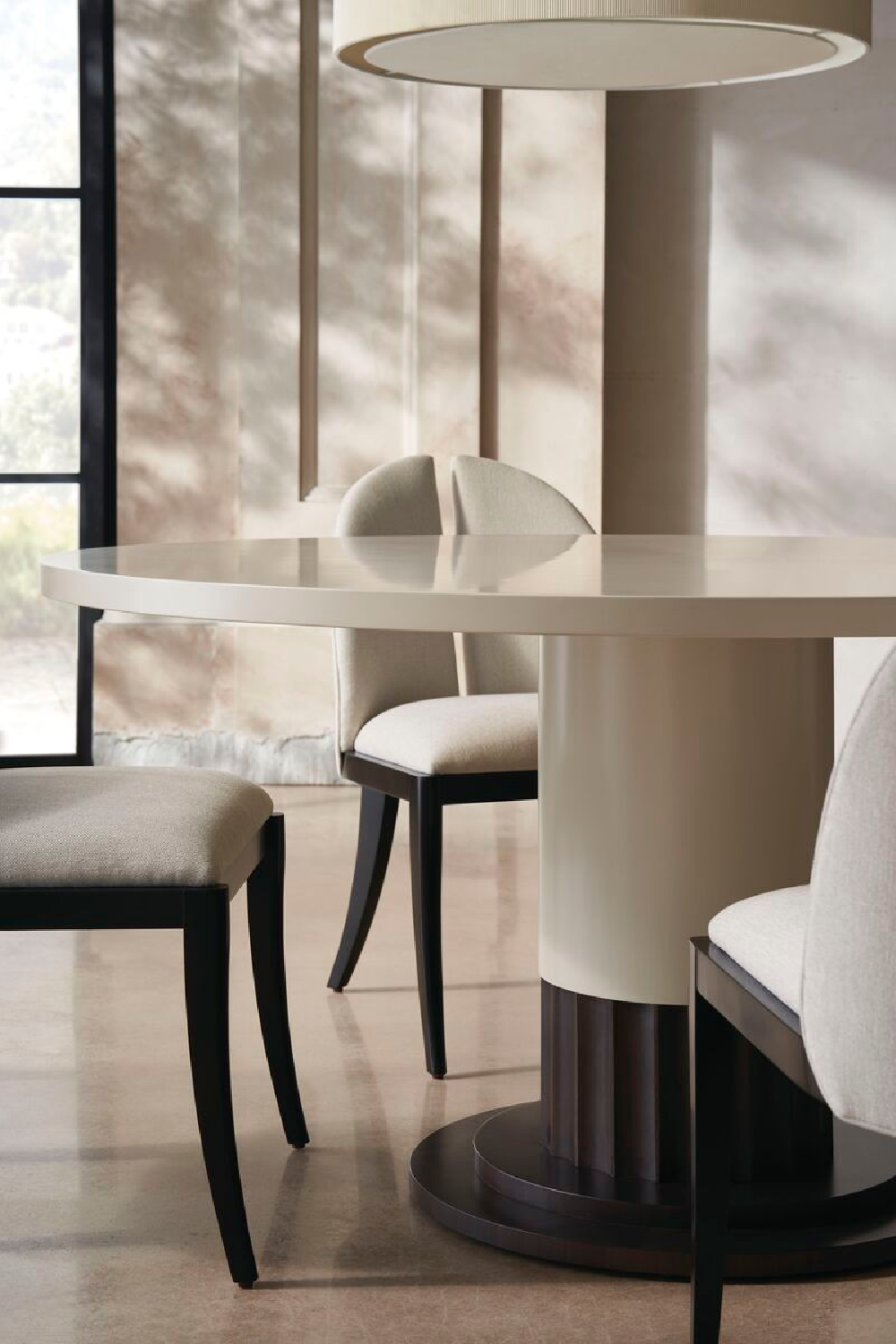 Round Pedestal Dining Table | Caracole Dorian | Oroa.com