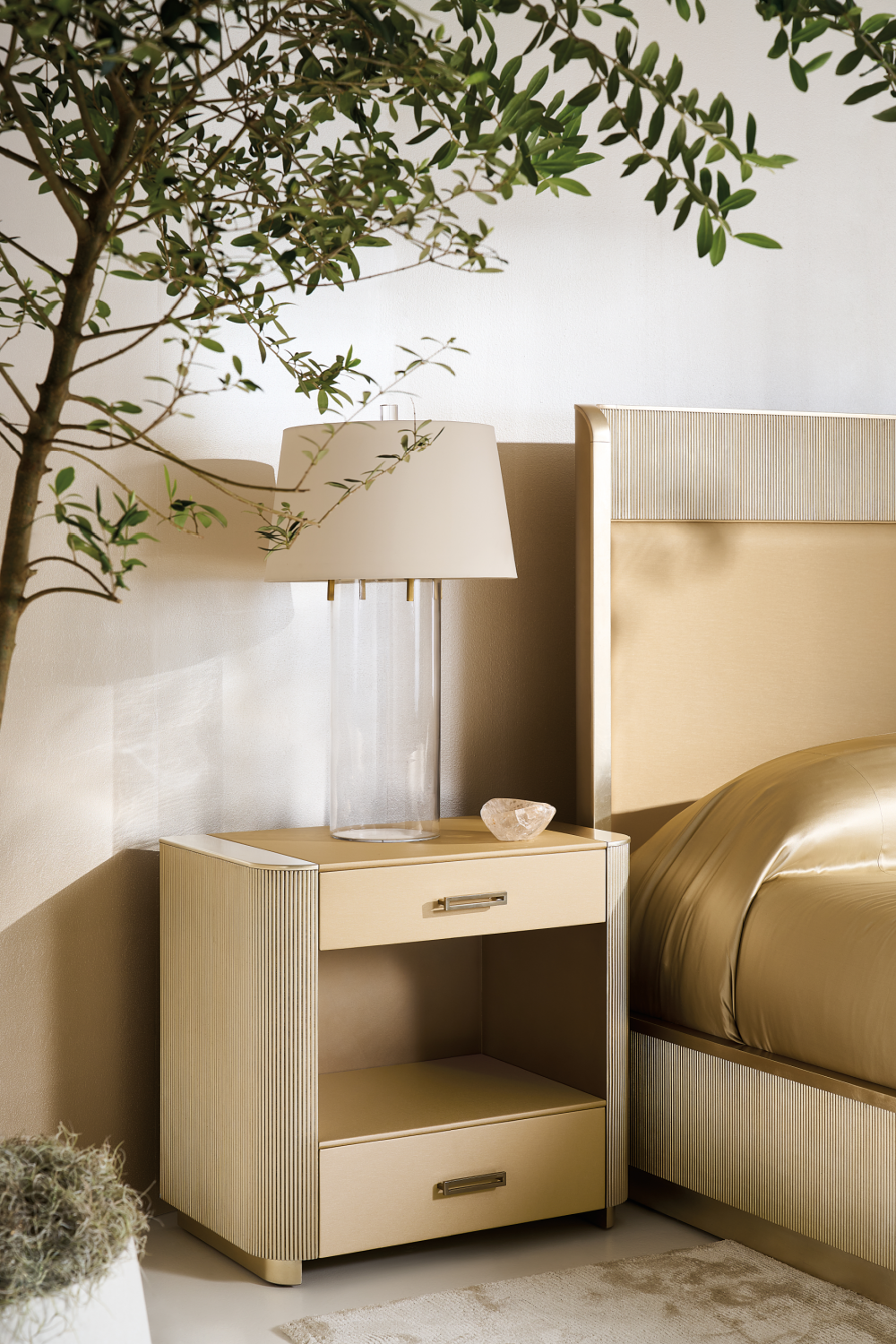 Gold Trim Reeded Queen Bed | Caracole Fall In Love