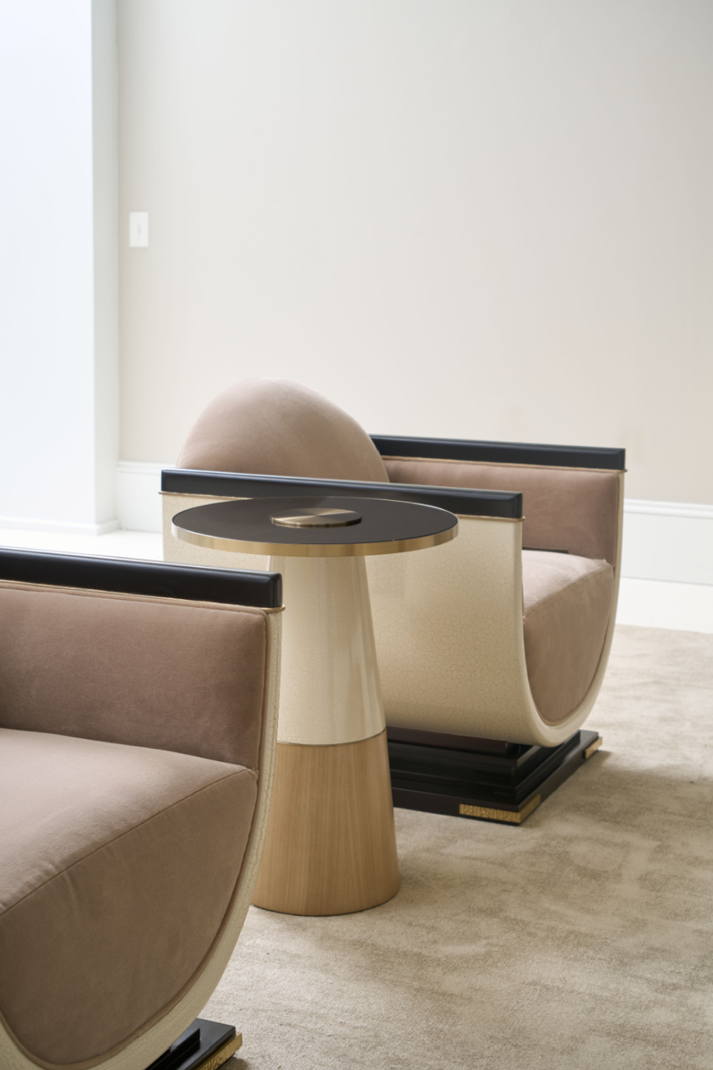 Glass Pedestal Side Table | Caracole Aperture | Oroatrade.com