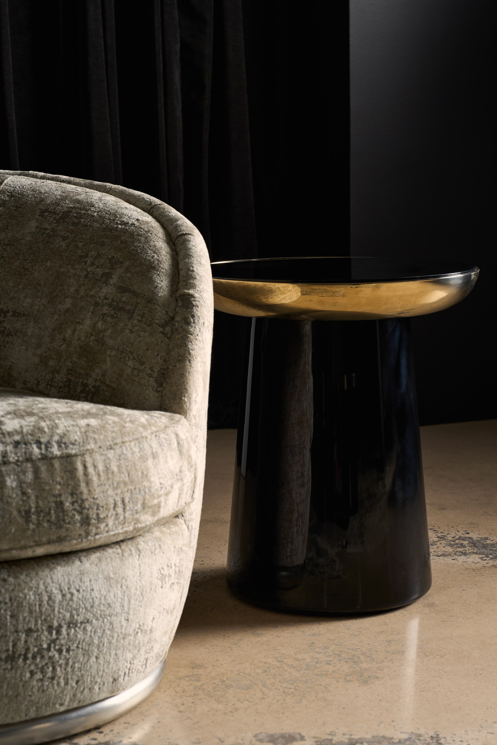 Organic-Shaped Chenille Sofa | Caracole Nebula | Oroa.com
