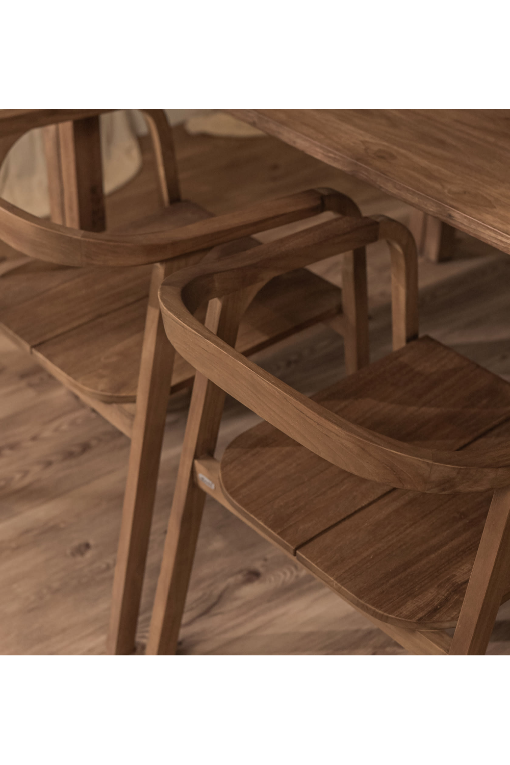 Teak Curved Dining Chair | dBodhi Classy Bibo | OROA.com